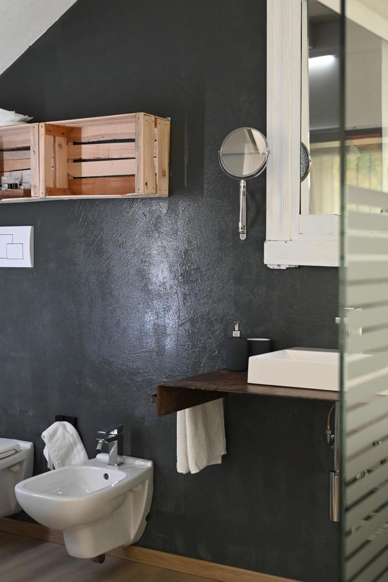 บีแอนด์บี กาซา เดล นอนโน Bed & Breakfast Adrara San Rocco ภายนอก รูปภาพ