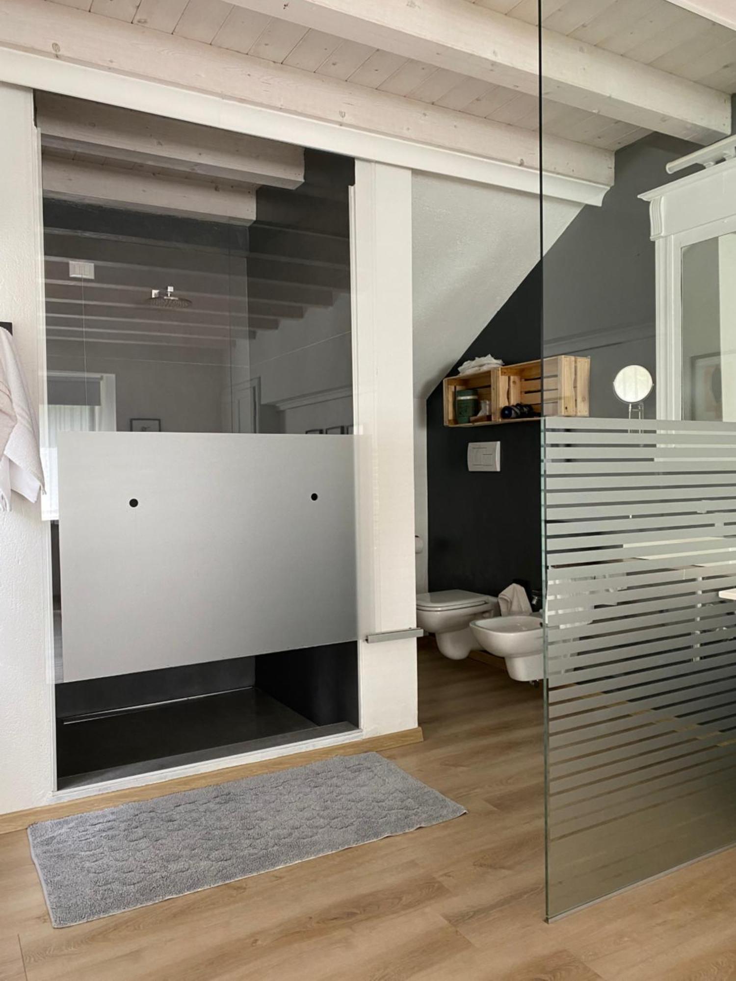 บีแอนด์บี กาซา เดล นอนโน Bed & Breakfast Adrara San Rocco ภายนอก รูปภาพ