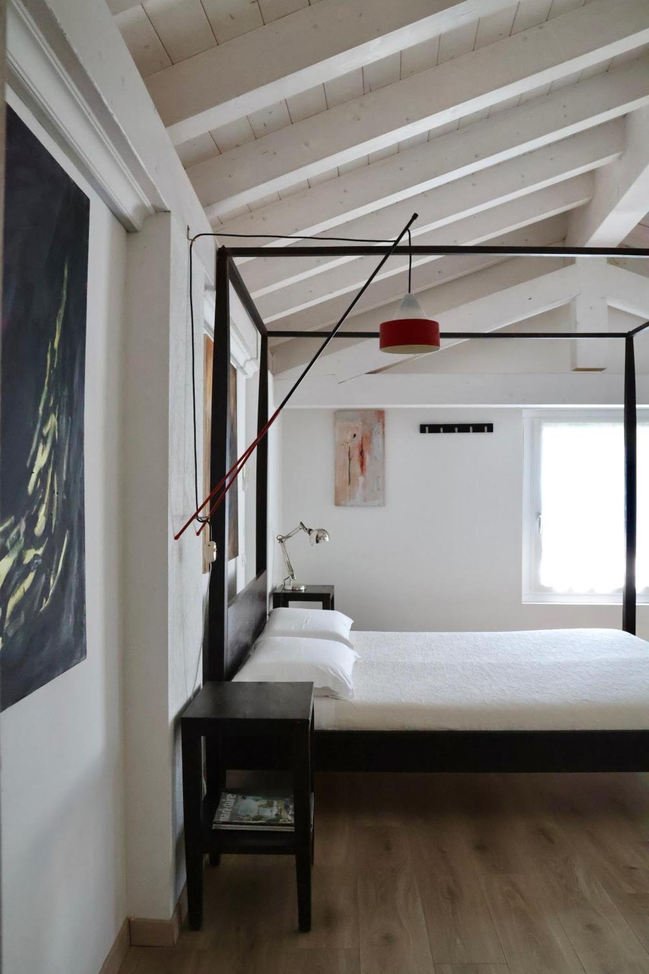 บีแอนด์บี กาซา เดล นอนโน Bed & Breakfast Adrara San Rocco ภายนอก รูปภาพ
